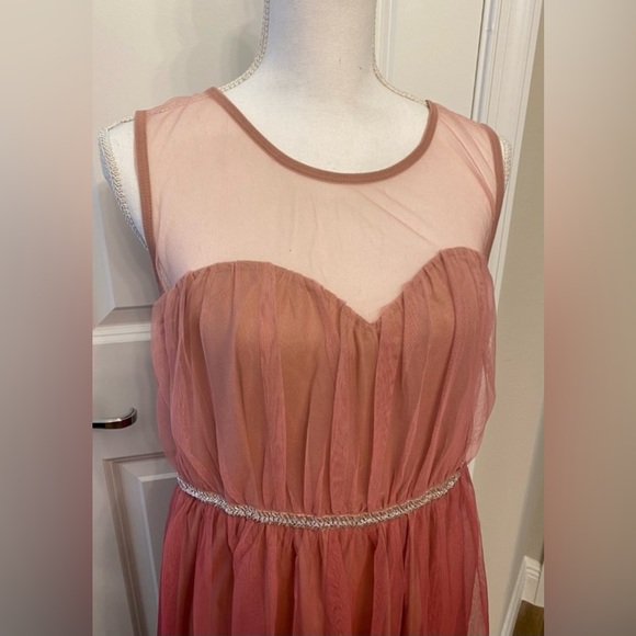 Petite Large Dress 🩷 - Picture 2 of 5